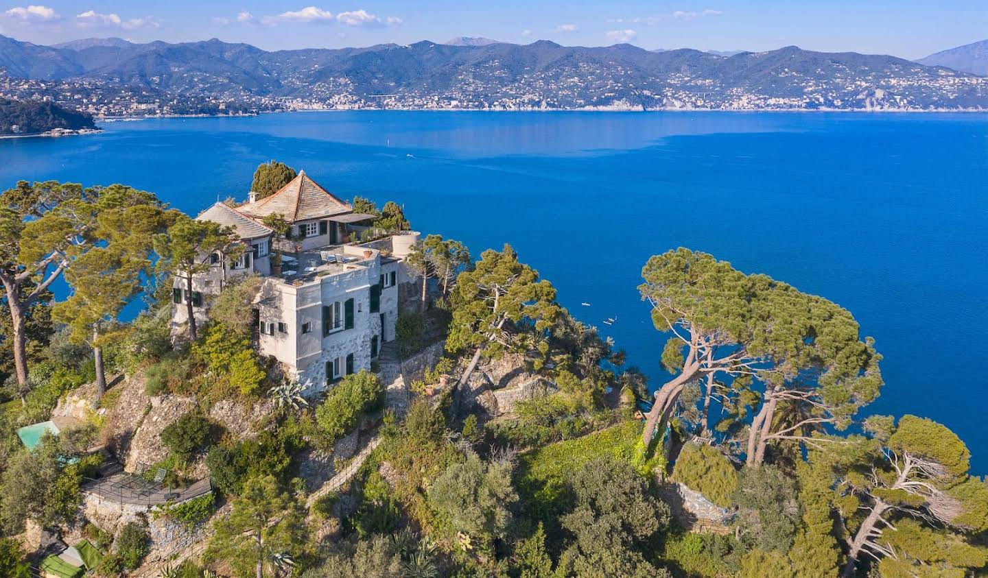 Property with pool and garden Portofino