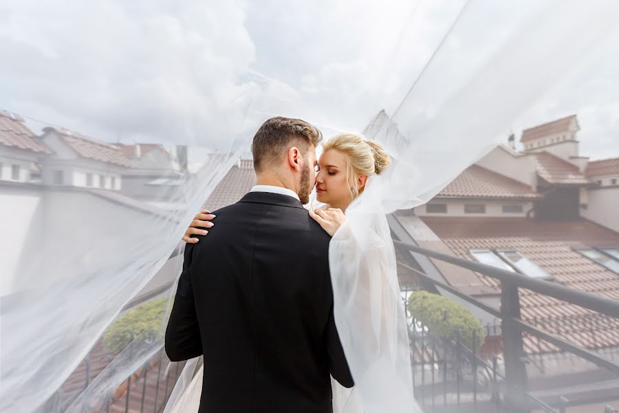 Fotógrafo de casamento Yuliya Storozhinska (id31957517). Foto de 16 de junho 2019