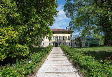 Villa avec piscine et jardin 2