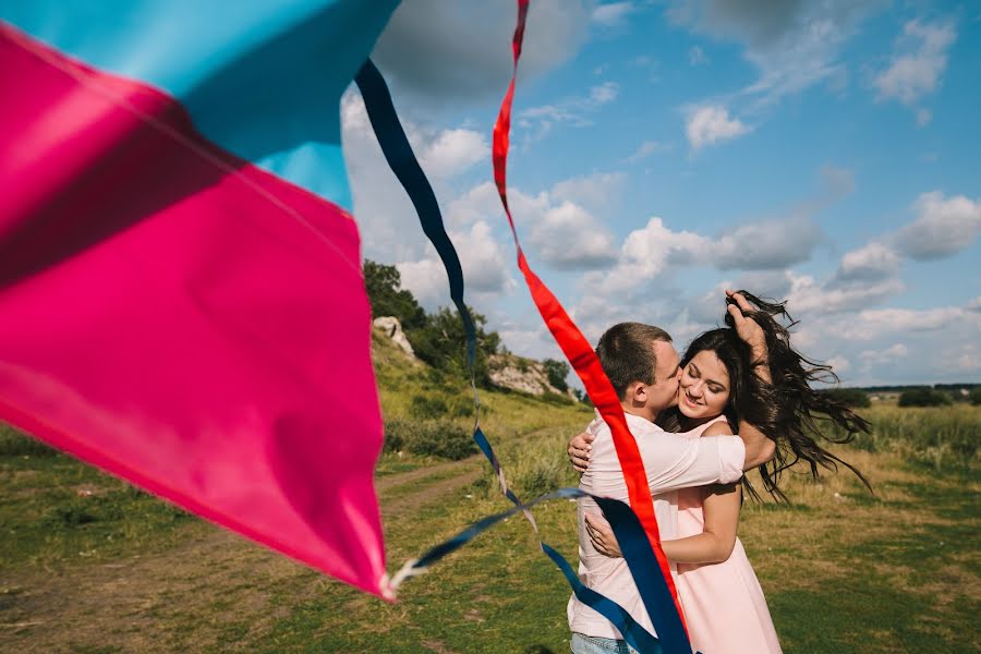 Fotógrafo de casamento Lyudmila Babikova (ludmilababikova). Foto de 31 de março 2017