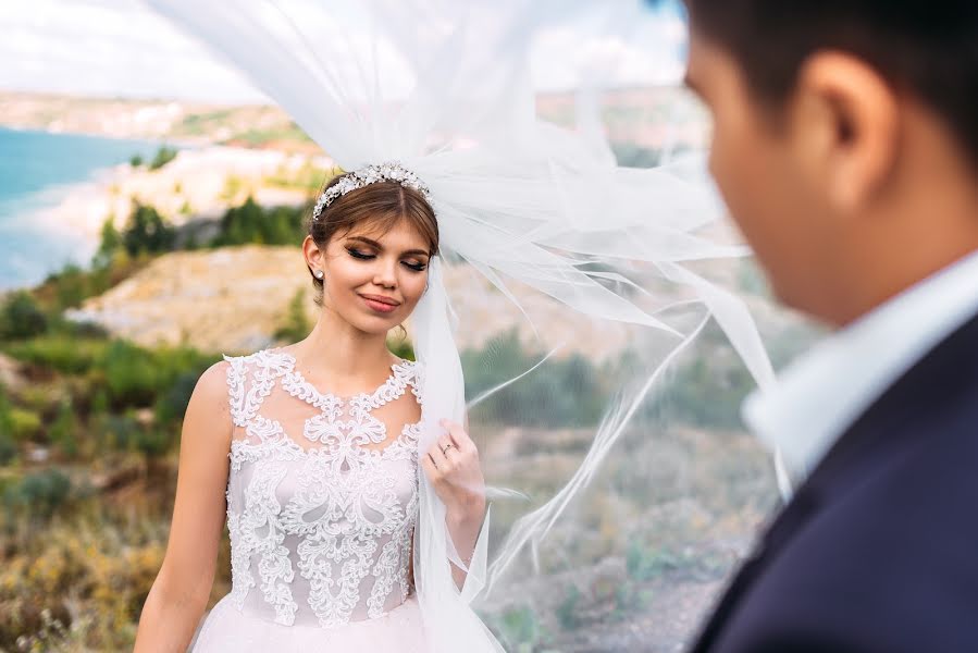 Fotógrafo de casamento Misha Sotnikov (sotnikov). Foto de 8 de fevereiro 2019