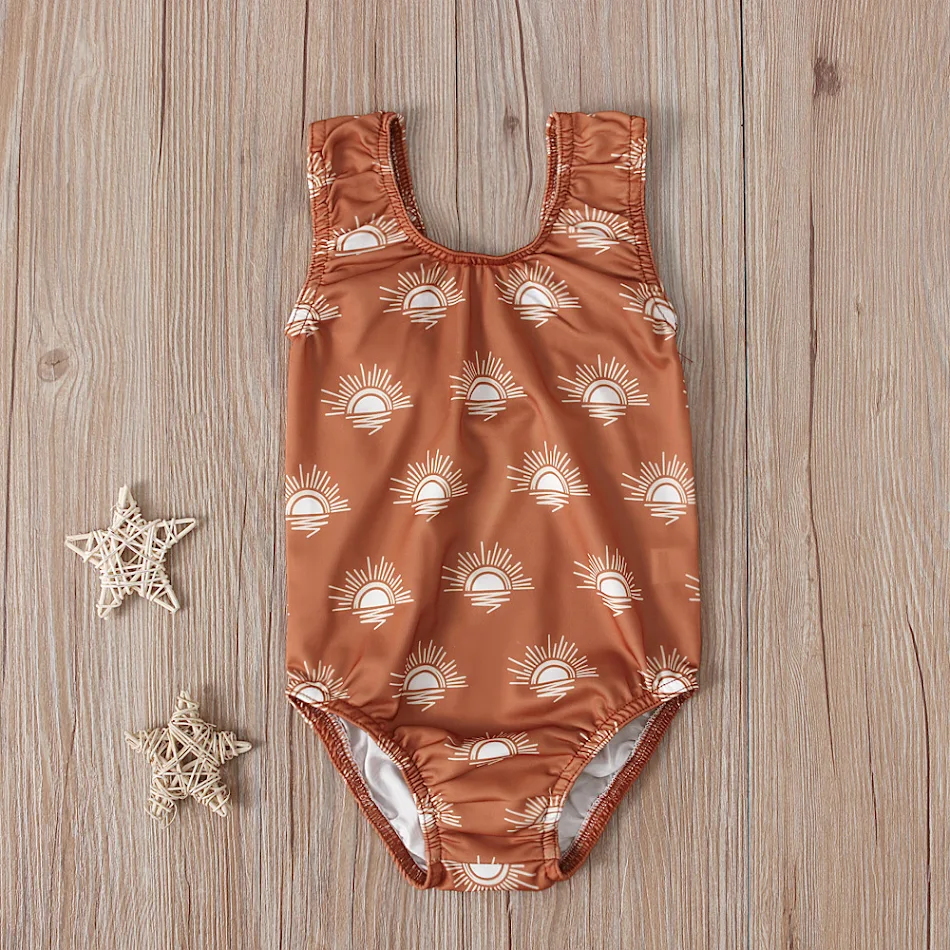 Maillot de bain une pièce sans bretelles pour enfants et femmes, style européen et américain, idéal pour la plage et la piscine.