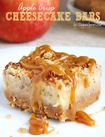 Caramel Apple Crisp Cheesecake Bars was pinched from <a href="http://sugarapron.com/2015/10/09/caramel-apple-crisp-cheesecake-bars/" target="_blank">sugarapron.com.</a>