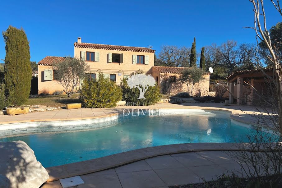 Vente villa 6 pièces 134 m² à Saint-Saturnin-lès-Apt (84490), 609 000 €