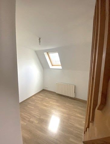 Location  duplex 2 pièces 30 m² à Noyon (60400), 443 €