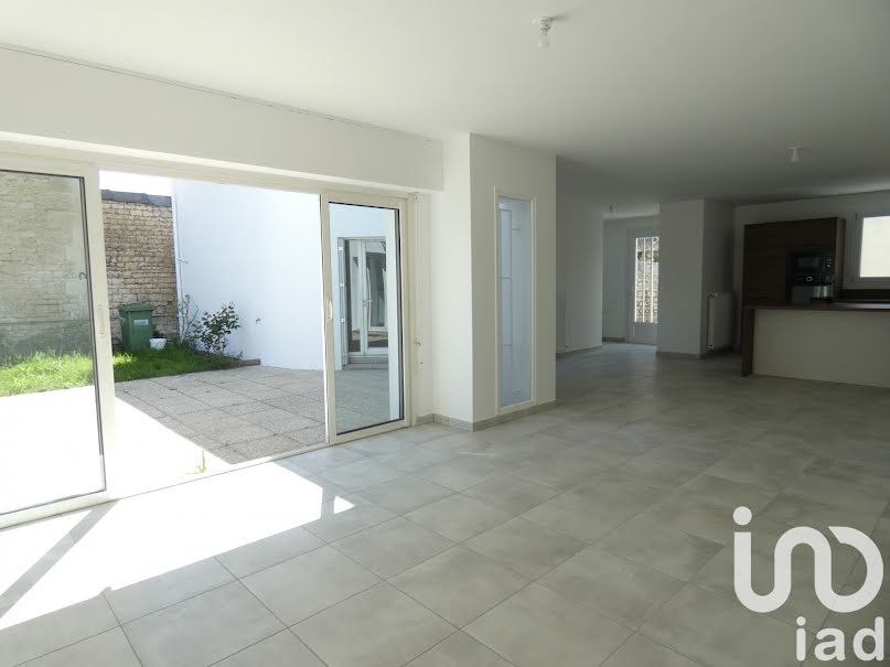 Vente maison 6 pièces 125 m² à Niort (79000), 312 000 €