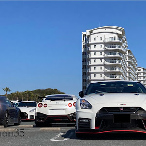 NISSAN GT-R