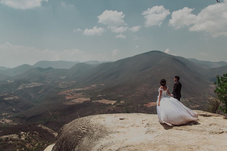 Fotografo di matrimoni Estefany Martinez (estefanymartinez). Foto del 10 luglio 2019