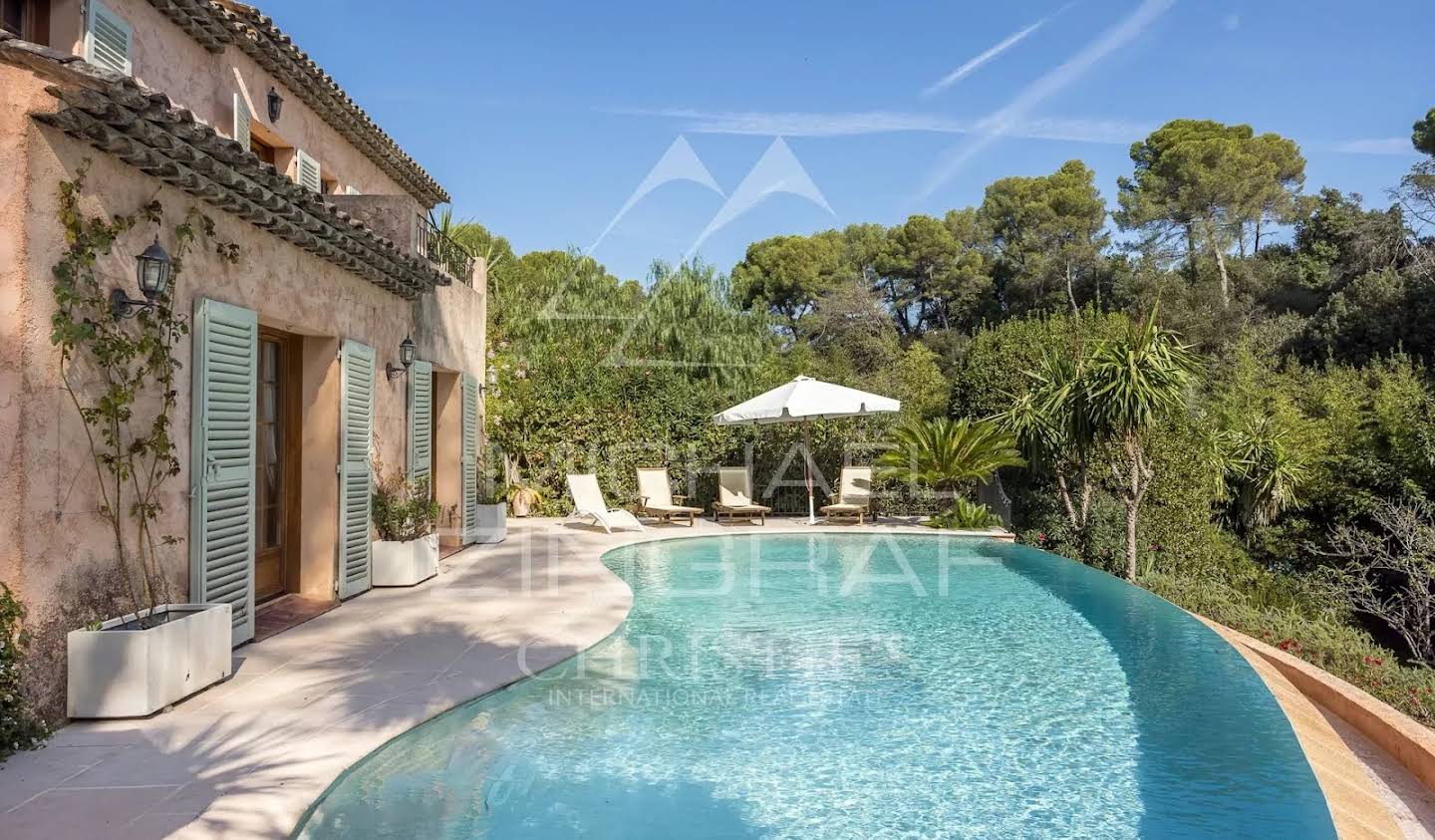 House with pool Le golfe juan