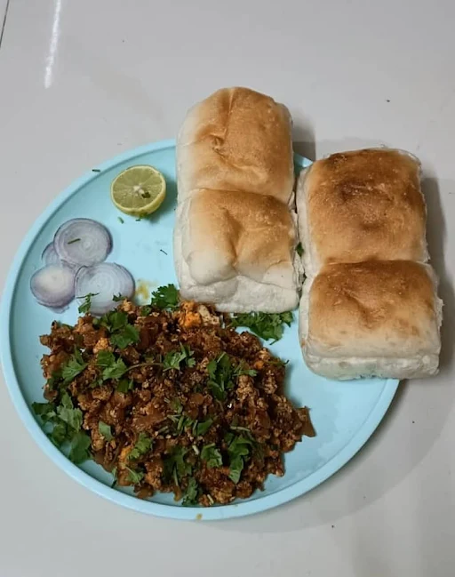 Egg Bhurji [3 Eggs] With 4 Pav