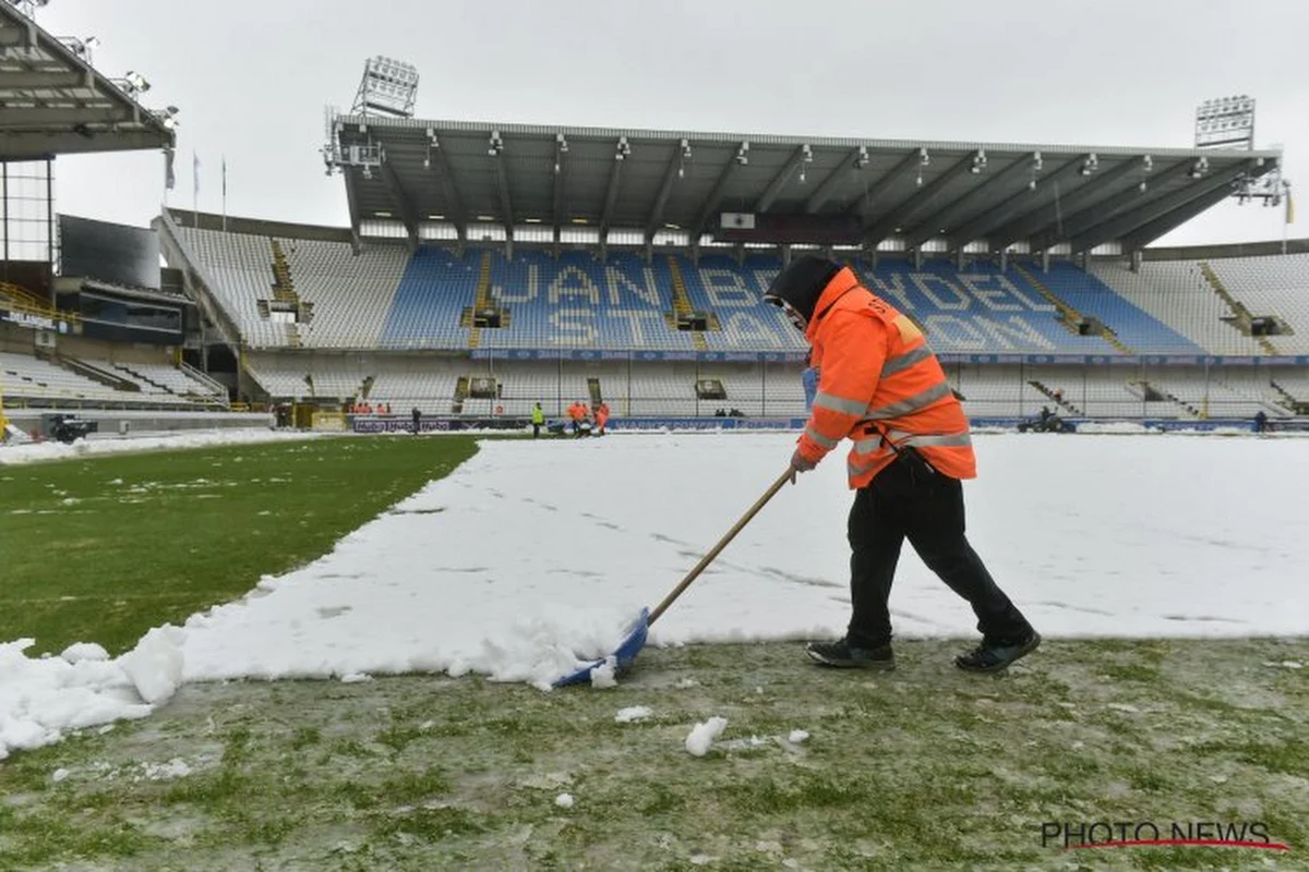 Cercle bedankt greenkeepers want duel tegen Anderlecht kan wél doorgaan: "Veld vorstvrij"