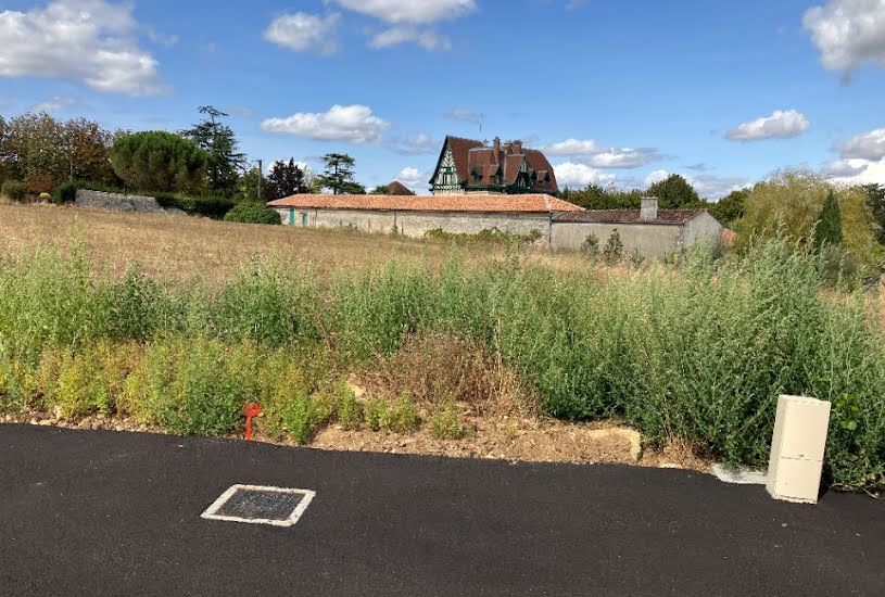  Vente Terrain + Maison - Terrain : 863m² - Maison : 90m² à Cognac (16100) 