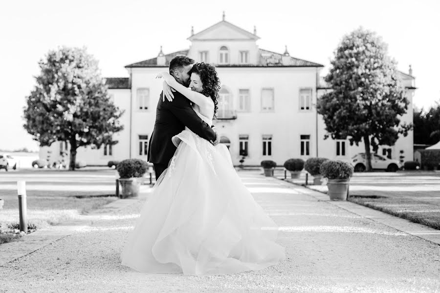 Fotografo di matrimoni Eva Meneghelli (evameneghelli). Foto del 30 giugno 2023