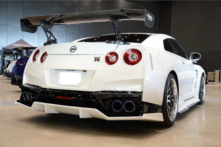 NISSAN GT-RのR35・GT-R・ZONE35・アクリエひめじに関するカスタム事例の投稿画像2枚目