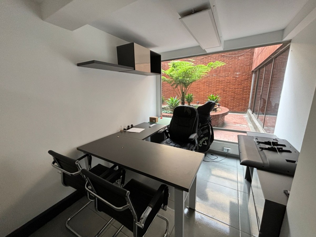 Oficina En Arriendo - Chico, Bogota