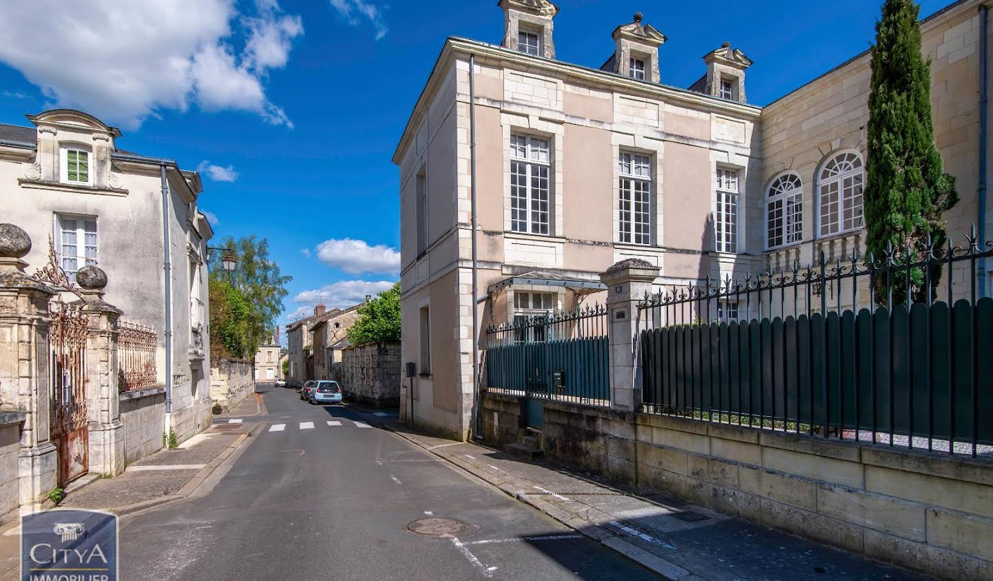 Hôtel particulier classé monument historique Loudun