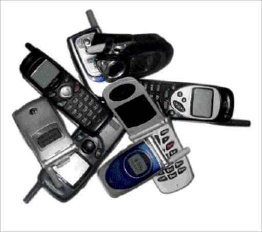 NOT EASY: To buy the perfect cellphone, you must classify your needs