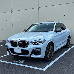 X4 M40i