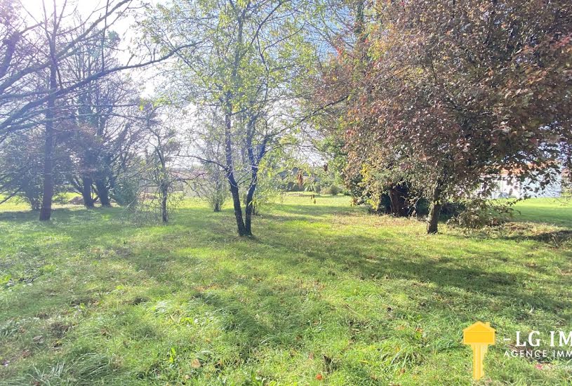  Vente Terrain à bâtir - 720m² à Saint-Ciers-du-Taillon (17240) 