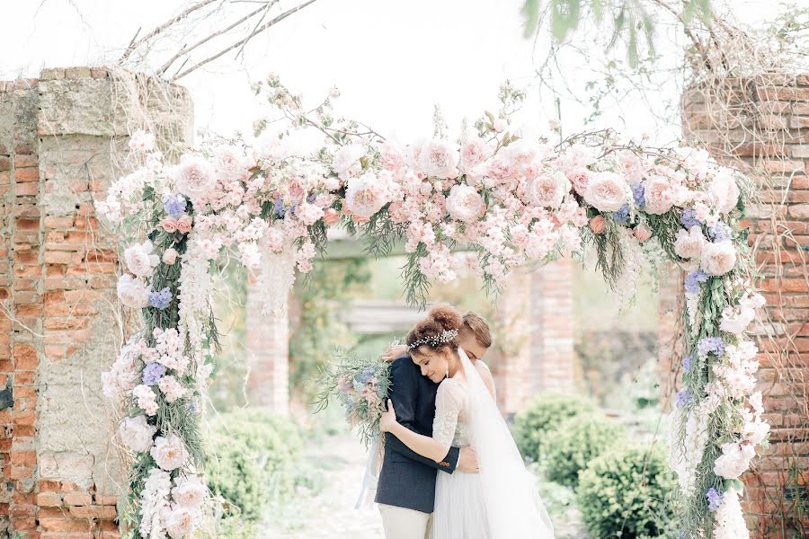 Wedding photographer Roman Lutkov (romanlutkov). Photo of 17 January 2018