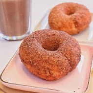 Dough Doughnuts 兜兜圈 二號店