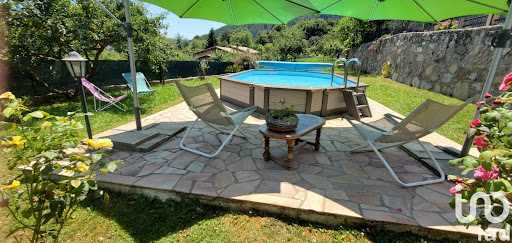 Maison avec piscine et terrasse 2