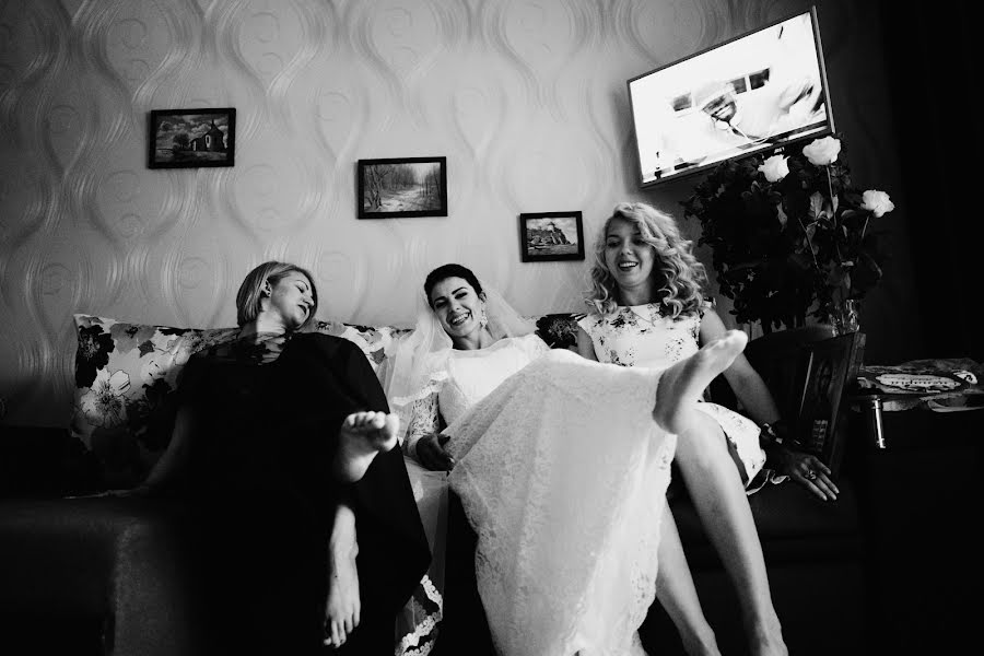 Bröllopsfotograf Lena Golovko (helenkaishere). Foto av 18 juli 2016