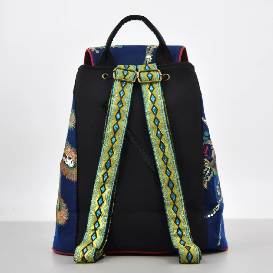 Dames canvas bucket rugzak, ideaal voor dagelijks gebruik. Ruim compartiment, casual design en perfect om al je benodigdheden mee te nemen.