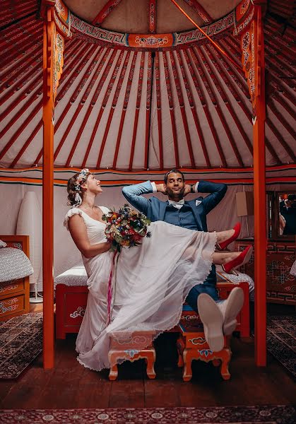 Wedding photographer Cecile Bonnet (bonnetc). Photo of 14 April 2019