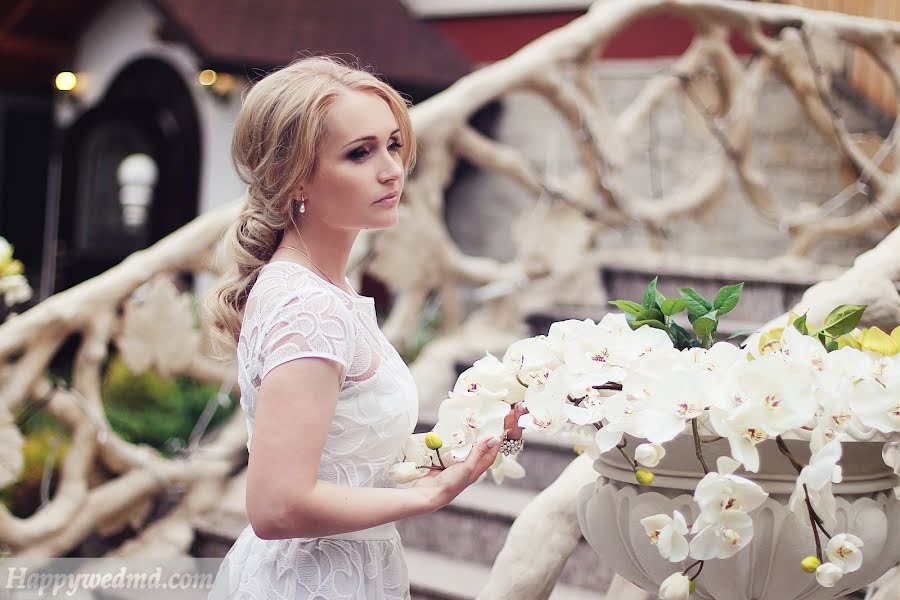 Wedding photographer Anna Hmelnitkaia (annahm). Photo of 25 July 2014