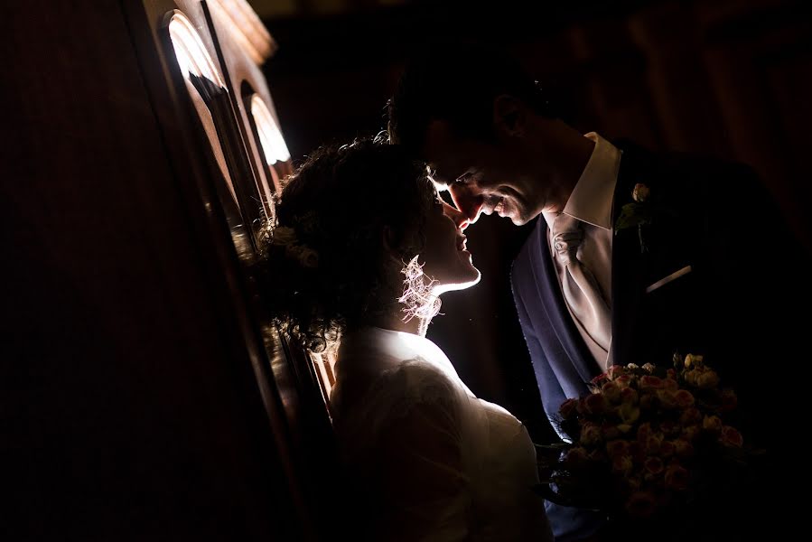 Fotógrafo de casamento Simone Infantino (fototino). Foto de 2 de novembro 2016