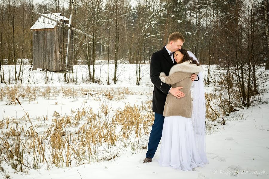 Fotógrafo de casamento Krzysztof Zbroszczyk (krzysztofzbrosz). Foto de 25 de fevereiro 2020