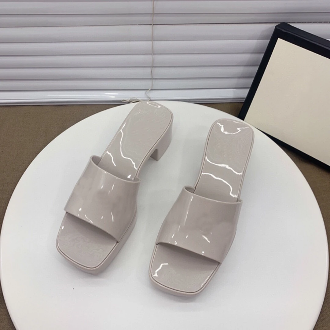 Title 3, Womens Jelly Beach Sandals and Slippers Comfor...