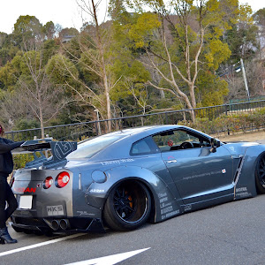 NISSAN GT-R R35