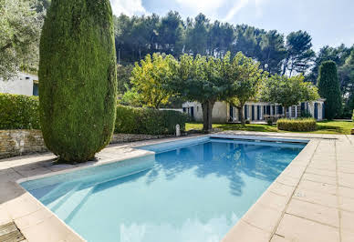 Property with pool and garden 5