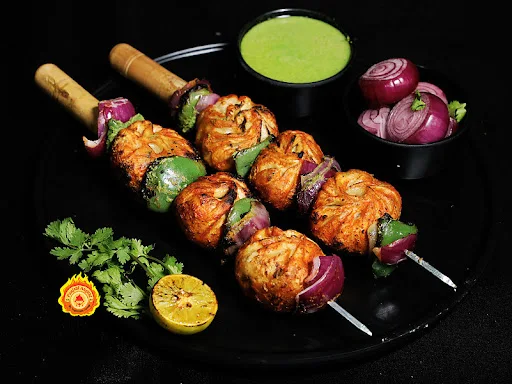 Tandoori Veg Momos [8 Pcs]