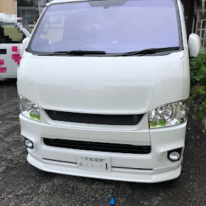 ハイエースバン TRH200V