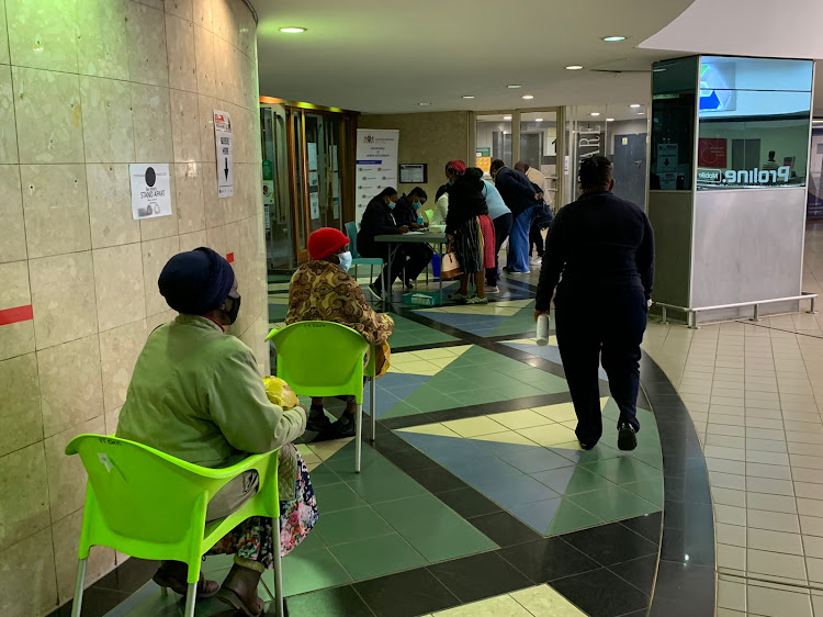 Physical distancing and seating for the elderly were provided on day one of the vaccine rollout at this Pretoria clinic.