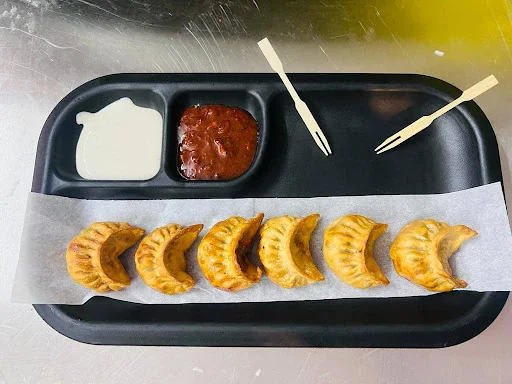 Veg Fried Momos [6 Pieces]