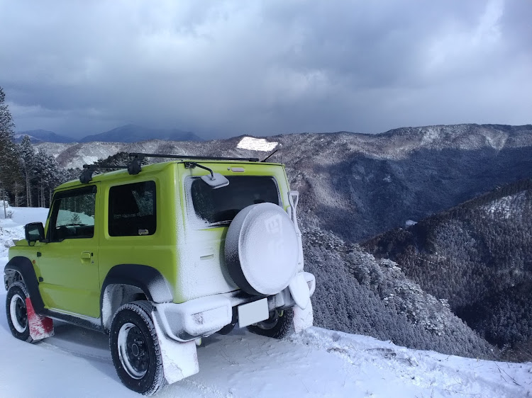 ジムニーシエラのスノーアタック・突撃・雪道・スノードライブに関するカスタム事例の投稿画像1枚目