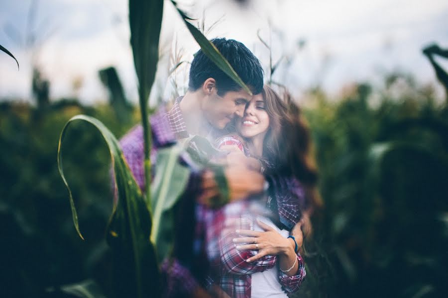 Fotografo di matrimoni Ilya Lobov (ilyailya). Foto del 23 agosto 2016