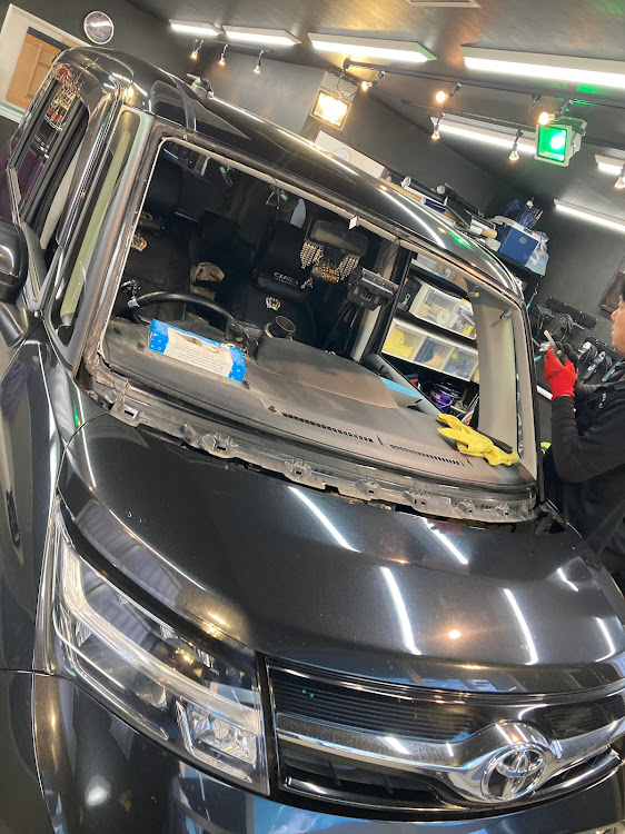 DAZZLE-ダズルさんが投稿したDAZZLE・タンク・ウルトラビジョン クリマコンフォート・フロントフィルム・車検に関するカスタム事例の投稿画像5枚目