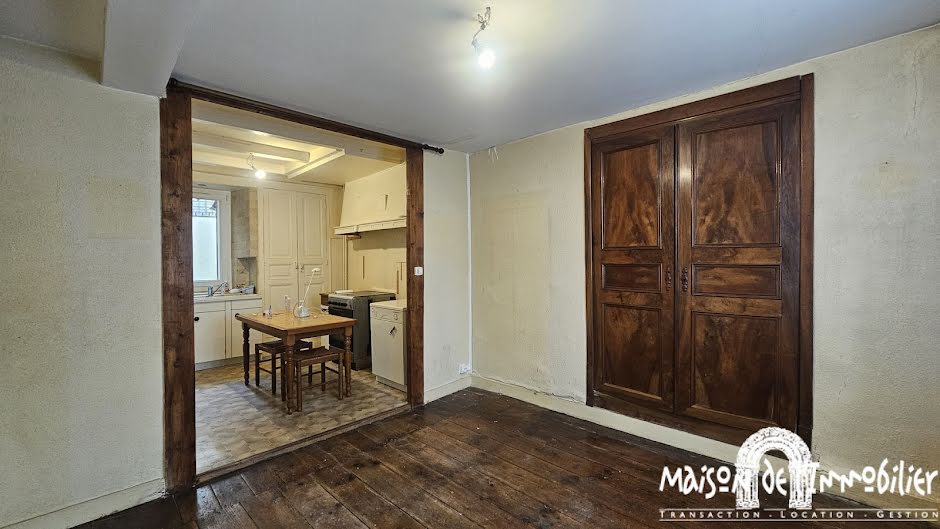 Vente maison 6 pièces 142 m² à Cognac (16100), 144 450 €