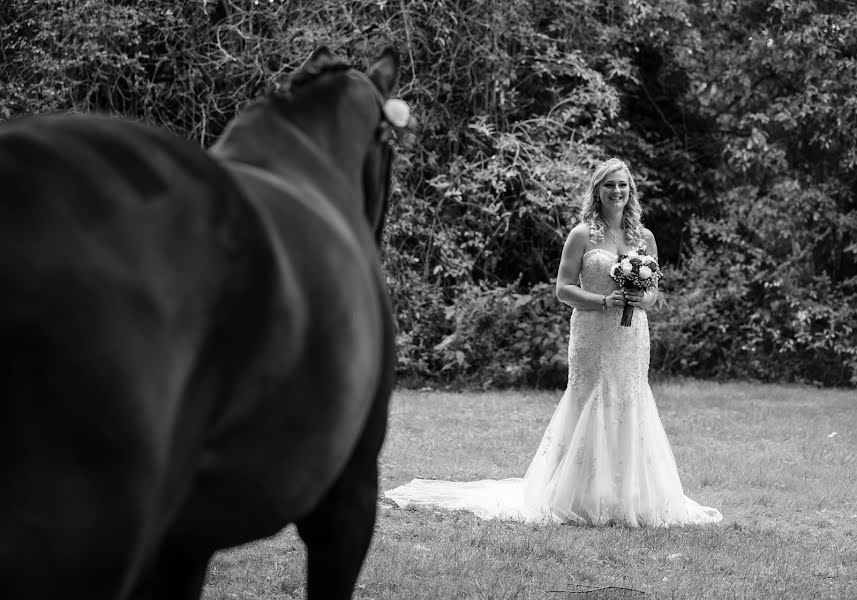 Wedding photographer Katie Battie (katiebattiephoto). Photo of 3 March 2022