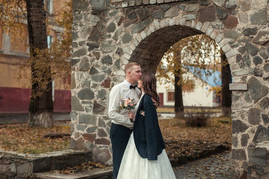 Fotografo di matrimoni Olga Dubrovina (fotofelis). Foto del 31 ottobre 2015