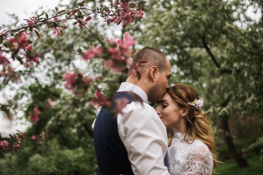 ช่างภาพงานแต่งงาน Irina Vinichenko (irenvini) ภาพเมื่อ 21 มิถุนายน 2019