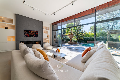 House with pool and terrace 4