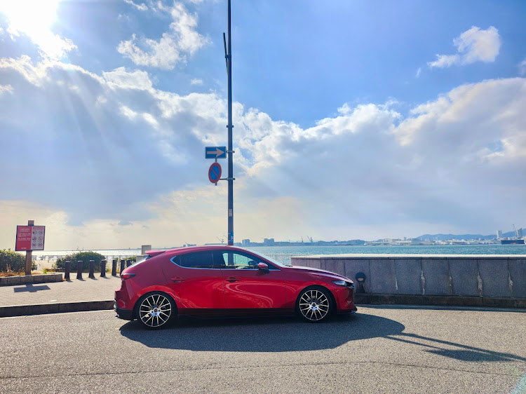 MAZDA3のMAZDA3・ポートアイランドからの神戸・神戸に関するカスタム事例の投稿画像2枚目
