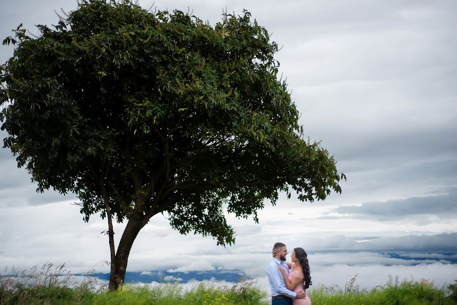 結婚式の写真家Andrés Brenes (brenes-robles)。2018 10月17日の写真