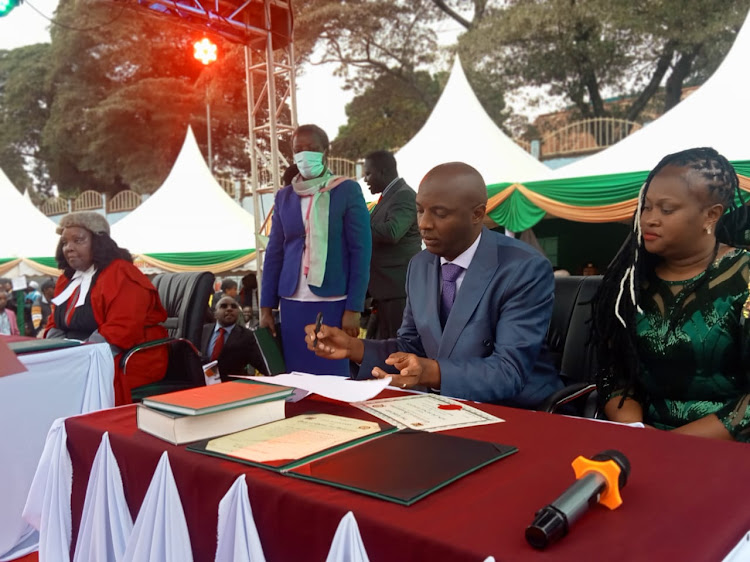 Murang'a governor Irungu Kang'ata with his wife Mary at Ihura stadium during his swearing in ceremony on August 25, 2022.